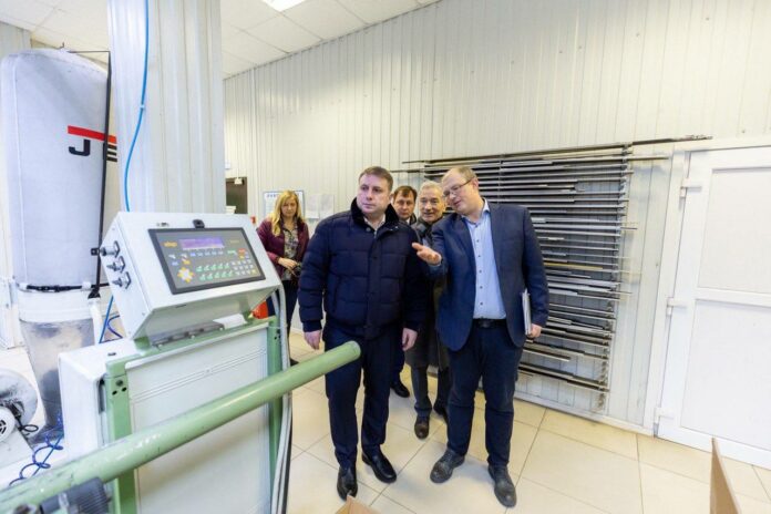 Глава Подольска Дмитрий Жариков посетил предприятие ГК «УНИХИМТЕК» Глава Подольска Дмитрий Жариков посетил предприятие ГК «УНИХИМТЕК»