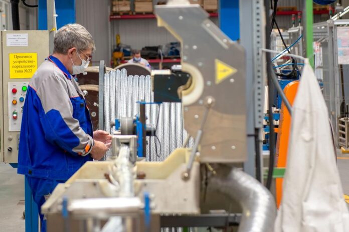 Николай Пестов поздравил ветеранов и работников кабельной промышленности с профессиональным праздником