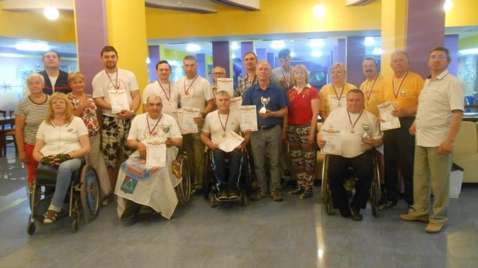 Открытые городские соревнования по боулингу среди инвалидов состоялись 5 июня