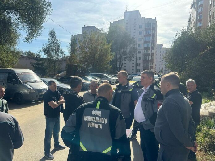 Ход капитального ремонта МКД проверили в Климовске Ход капитального ремонта МКД проверили в Климовске