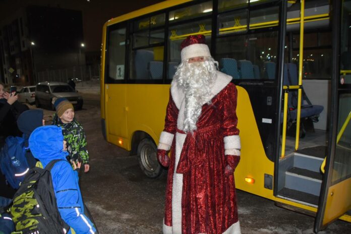 Школьный автобус ходит из ЖК «Новая Щербинка» в Быковскую СОШ Школьный автобус ходит из ЖК «Новая Щербинка» в Быковскую СОШ
