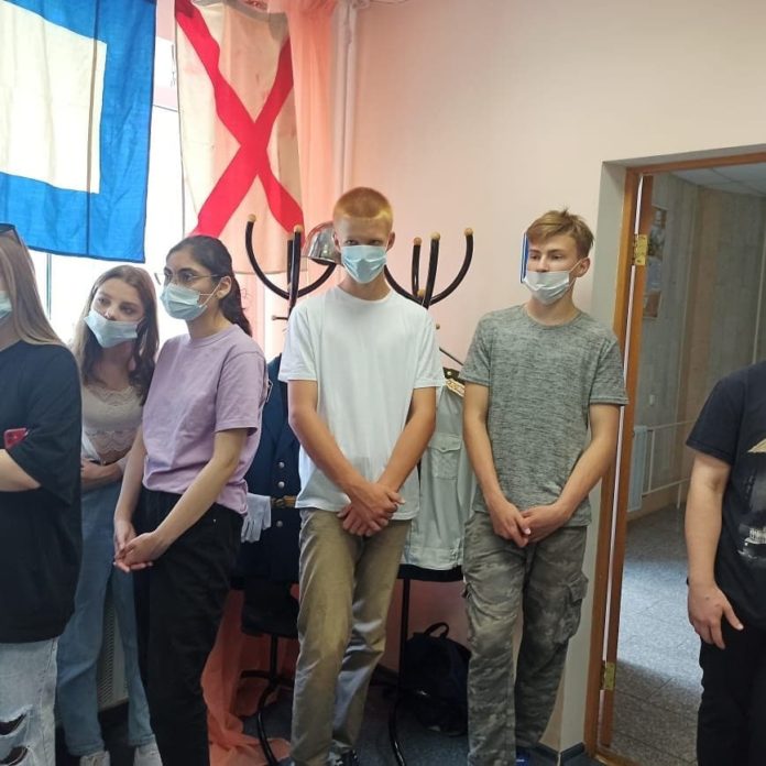 В МЦ «МАКСИМУМ» состоялась экскурсия по экспозиции ВМФ России В МЦ «МАКСИМУМ» состоялась экскурсия по экспозиции ВМФ России