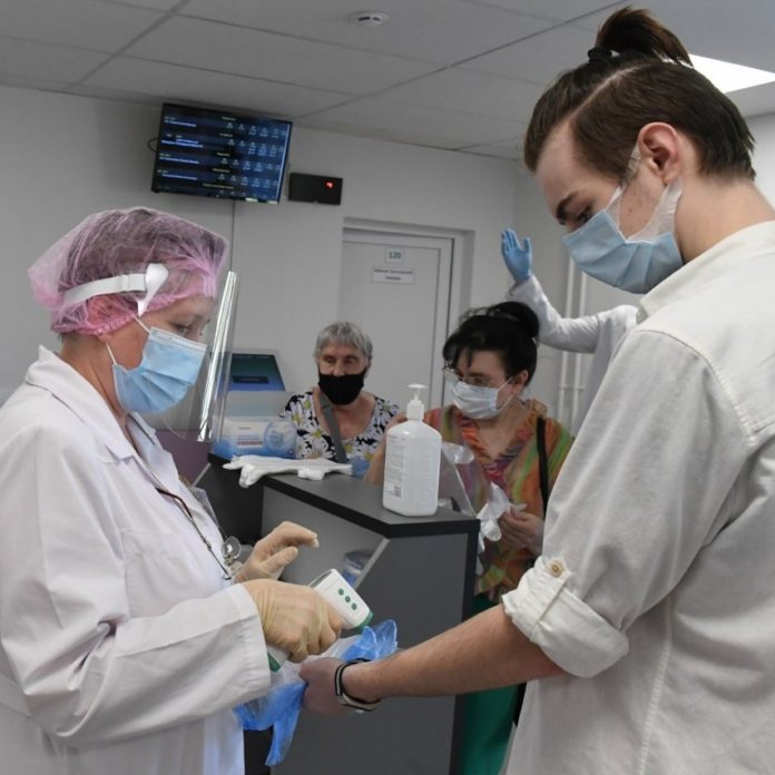 Все поликлиники Подмосковья возвращаются к плановому приему пациентов с 25 июня