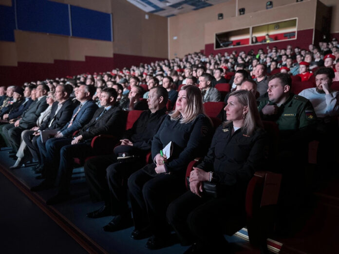 В Подольске сотрудники полиции приняли участие в акции «День призывника»