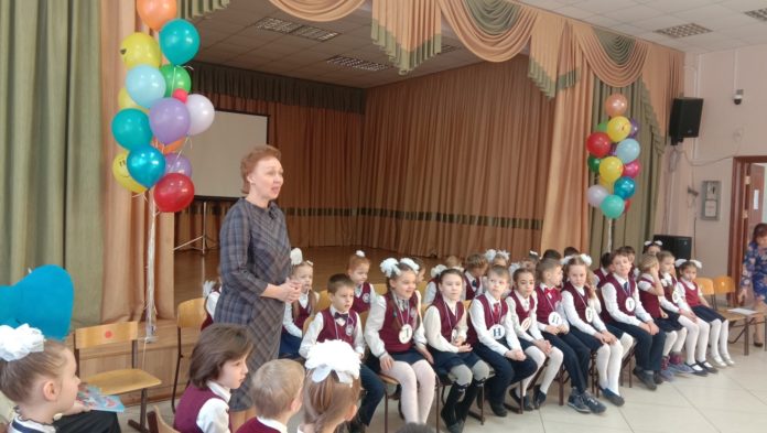 Праздник прощания с «Азбукой» прошел в Лицее № 23 Подольска