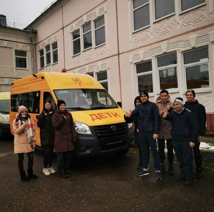 Для перевозки детей в две сельских школы Большого Подольска поставлены автобусы Для перевозки детей в две сельских школы Большого Подольска поставлены автобусы