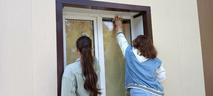 Подростков приглашают поработать в августе Подростков приглашают поработать в августе