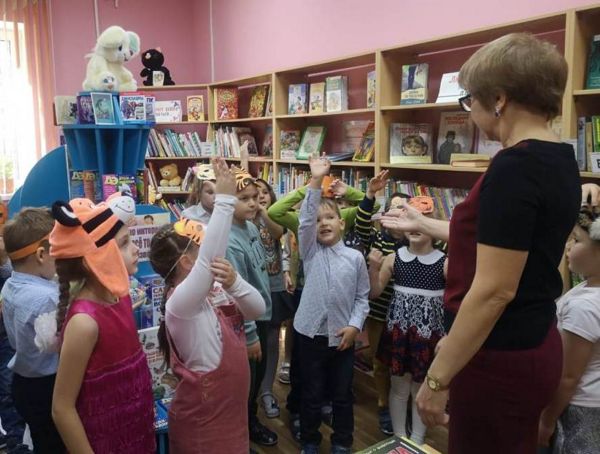 Увлекательное путешествие было организовано для воспитанников детского сада «Звёздочка» в библиотеке № 18