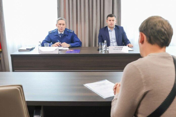 Совместный личный прием граждан провели глава г. о. Подольск и городской прокурор Совместный личный прием граждан провели глава г. о. Подольск и городской прокурор