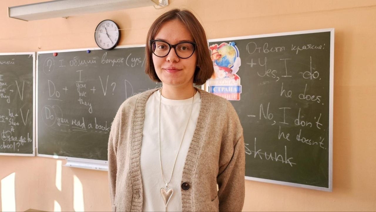 Выпускница вернулась в родную гимназию имени Подольских курсантов учителем