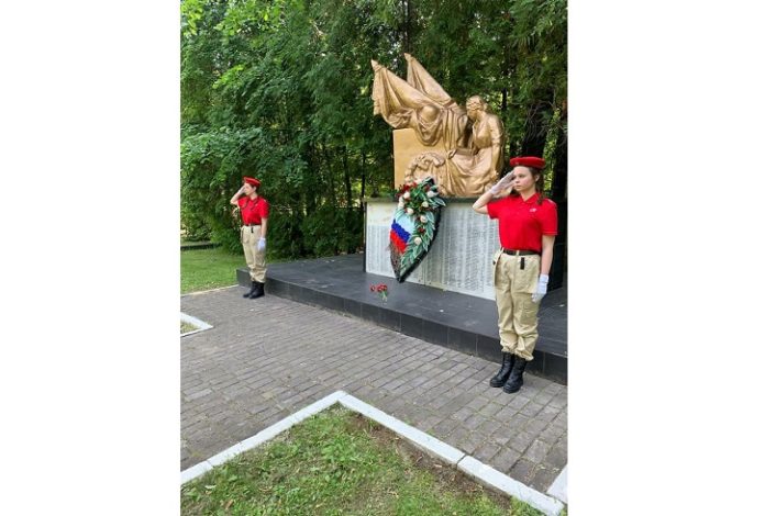 Учащиеся Большого Подольска приняли участие в патриотических мероприятиях, посвященных Дню памяти и скорби Учащиеся Большого Подольска приняли участие в патриотических мероприятиях, посвященных Дню памяти и скорби