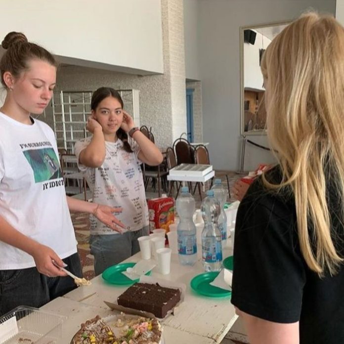 Во Дворце молодёжи подошел к концу месяц работы трудовых бригад Во Дворце молодёжи подошел к концу месяц работы трудовых бригад