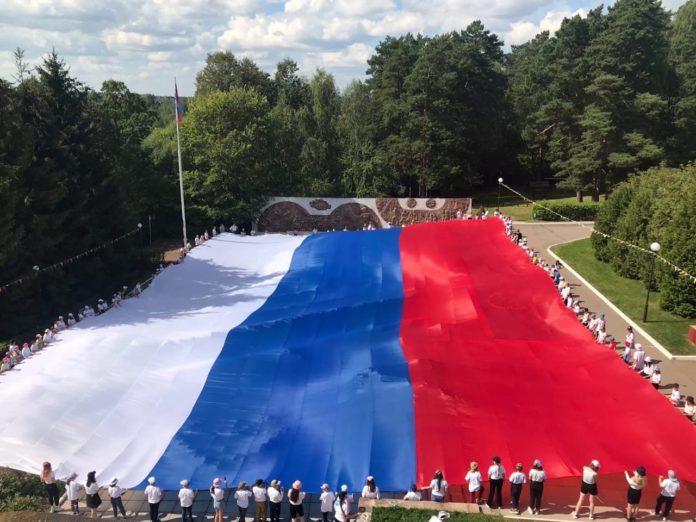 Молодёжная акция «Российский триколор» пройдет в Большом Подольске