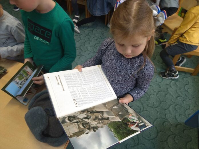 С историей подвига Подольских курсантов в Подольске познакомили воспитанников детского сада «Аленький цветочек» С историей подвига Подольских курсантов в Подольске познакомили воспитанников детского сада «Аленький цветочек»