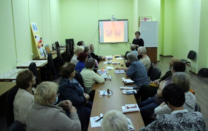 Клуб «Житейская мудрость» продолжил проект «Лето удивительных праздников»