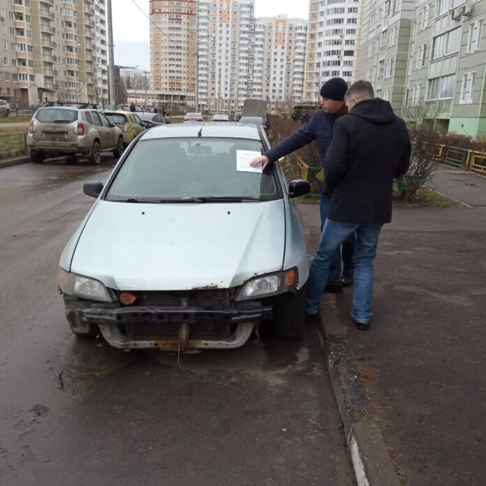 Брошенные автомобили – серьезная проблема городского пространства