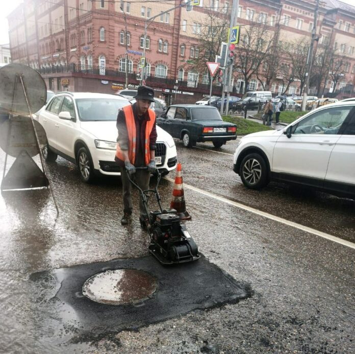 Масштабный ямочный ремонт на дорогах Подольска завершат до 30 июня Масштабный ямочный ремонт на дорогах Подольска завершат до 30 июня