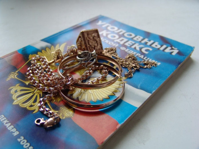 Кражу ювелирных изделий раскрыли в Подольске