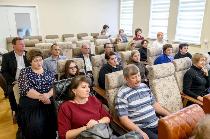 В Подольске врачам-юбилярам вручили муниципальные награды В Подольске врачам-юбилярам вручили муниципальные награды