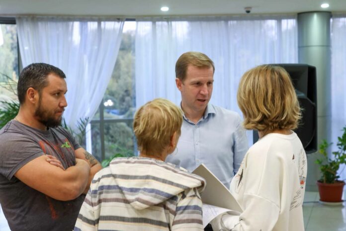 Состоялась встреча с жителями Климовска по вопросам ЖКХ и подготовки к отопительному сезону  Состоялась встреча с жителями Климовска по вопросам ЖКХ и подготовки к отопительному сезону