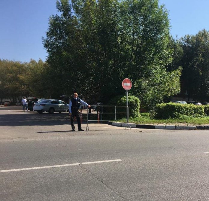 Изменена схема заезда/выезда на автопарковку у торгового центра «Капитолий» в Подольске Изменена схема заезда/выезда на автопарковку у торгового центра «Капитолий» в Подольске