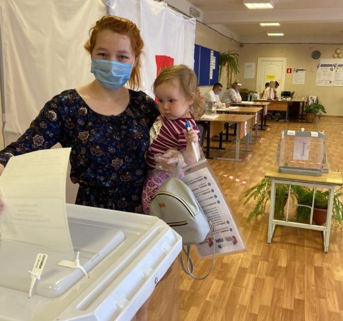 Жители Большого Подольска поведали о важности Общероссийского голосования по поправкам в Конституцию страны