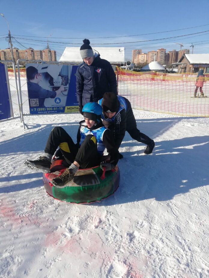 Студенты колледжа МОКИТ приняли участие в соревнованиях по тюбингу Студенты колледжа МОКИТ приняли участие в соревнованиях по тюбингу