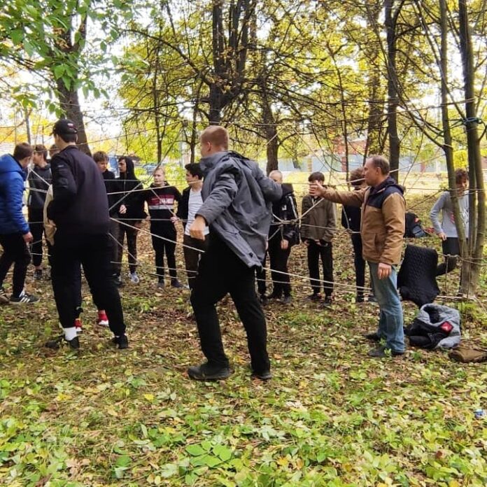 Более 100 студентов в Климовске приняли участие в туристической эстафете Более 100 студентов в Климовске приняли участие в туристической эстафете