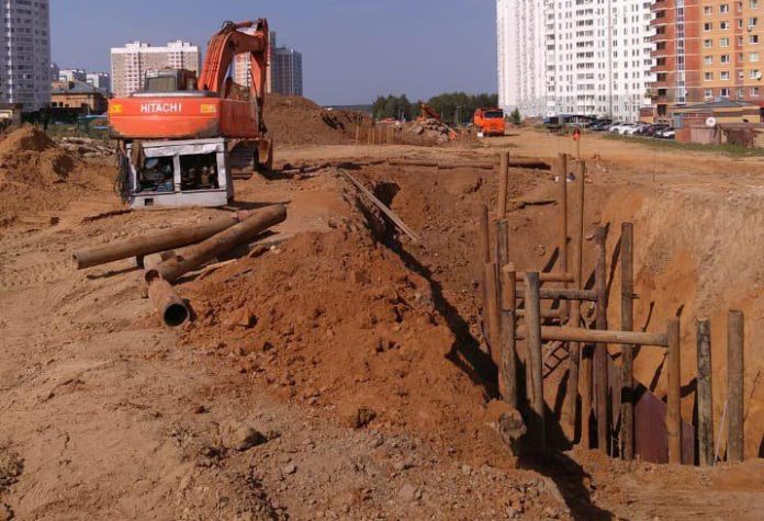 Инженерные коммуникации переустраивают на улице 43-й Армии в Подольске