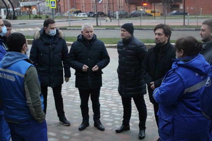 200 кг фруктов для сотрудников станции скорой медицинской помощи Подольска 200 кг фруктов для сотрудников станции скорой медицинской помощи Подольска