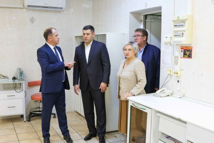 Глава городского округа посетил Подольскую стоматологическую поликлинику Глава городского округа посетил Подольскую стоматологическую поликлинику