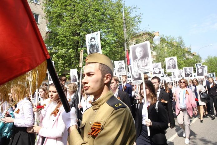 Микрорайон Климовск: в колоннах «Бессмертного полка» — с чувством гордости и благодарности