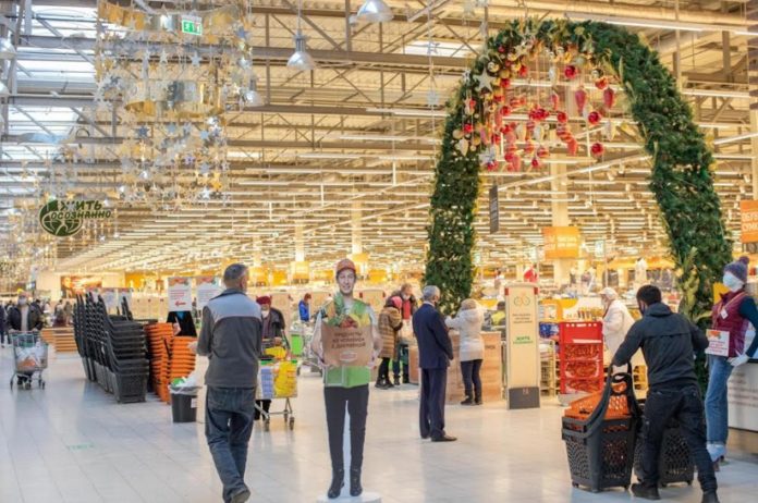 В Большом Подольске стартовал смотр-конкурс на лучшее новогоднее оформление торговых предприятий В Большом Подольске стартовал смотр-конкурс на лучшее новогоднее оформление торговых предприятий