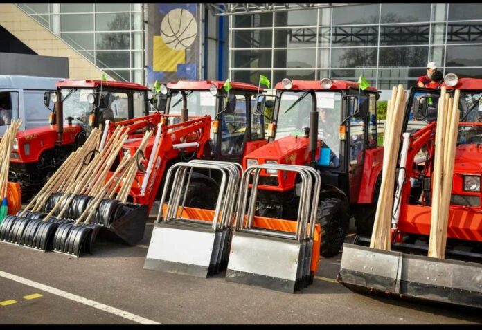 Количество и исправность уборочной техники к зимнему сезону проверили в Подольске Количество и исправность уборочной техники к зимнему сезону проверили в Подольске