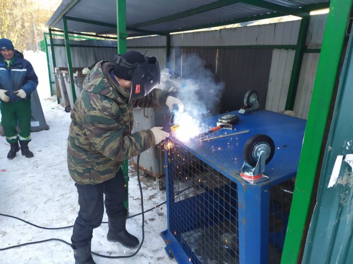 ООО «МСК-НТ» отремонтировала более 130 баков для сбора ТКО в Большом Подольске с начала... ООО «МСК-НТ» отремонтировала более 130 баков для сбора ТКО в Большом Подольске с начала...