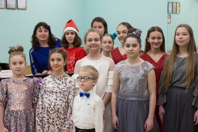 В ДК “Октябрь” прошел детский концерт фортепианной музыки В ДК “Октябрь” прошел детский концерт фортепианной музыки