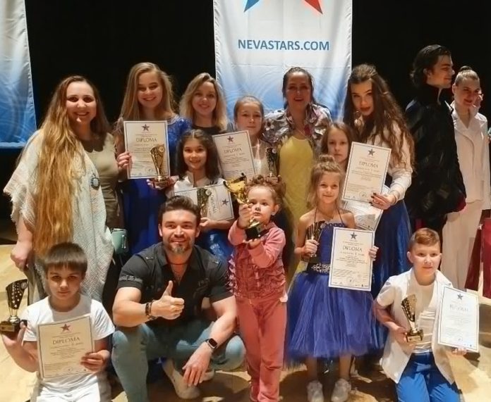 На фестивале-конкурсе искусств в Дубае достойно выступили творческие коллективы КПЦ «Дубровицы»