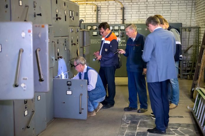 На Подольском электромеханическом заводе прошло выездное мероприятие по решению проблемы ограничения электроснабжения На Подольском электромеханическом заводе прошло выездное мероприятие по решению проблемы ограничения электроснабжения