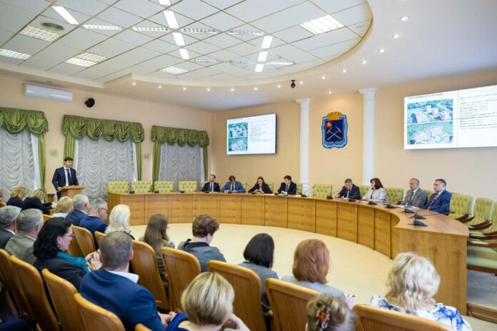 На аппаратном совещании в администрации Подольска обсудили важные и острые темы, которые интересуют жителей На аппаратном совещании в администрации Подольска обсудили важные и острые темы, которые интересуют жителей