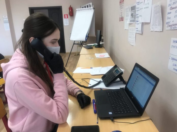 За день в Волонтерский центр Подольска поступило 57 звонков от жителей, нуждающихся в помощи