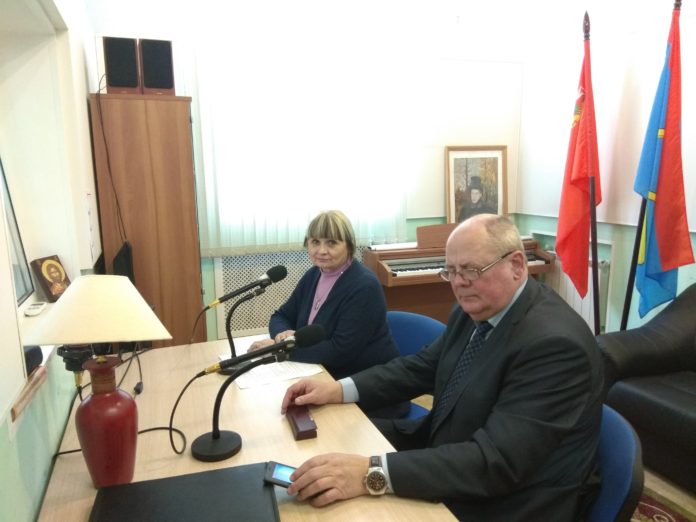 Начальник Подольского управления соцзащиты ответил на вопросы слушателей муниципального радио Начальник Подольского управления соцзащиты ответил на вопросы слушателей муниципального радио