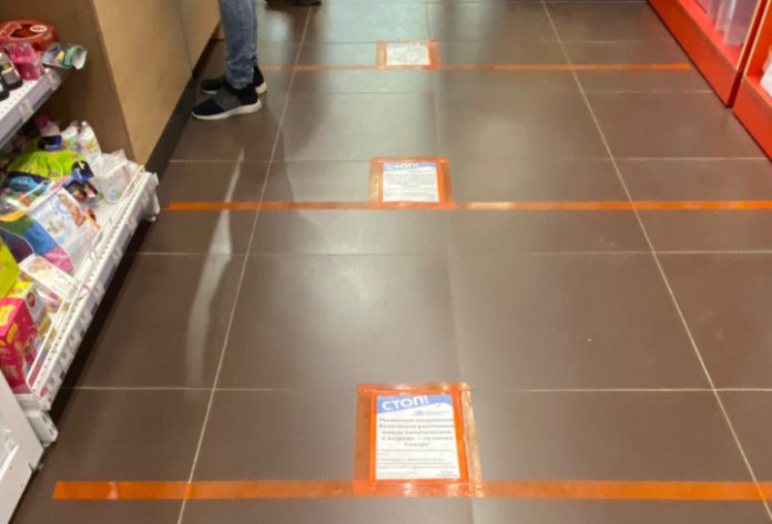 Информация для жителей Подольска: предприятия в Подмосковье должны сделать разметку для соблюдения дистанции посетителями