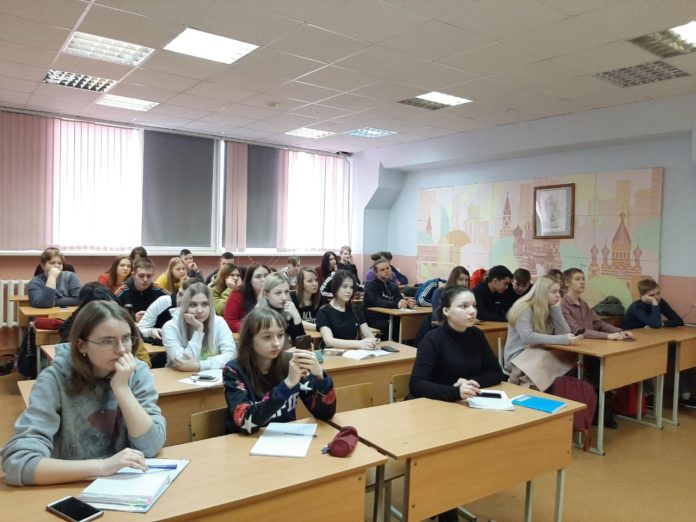 Образовательный семинар «Первые шаги к предпринимательству» состоялся в АНО ПО МОКИТ