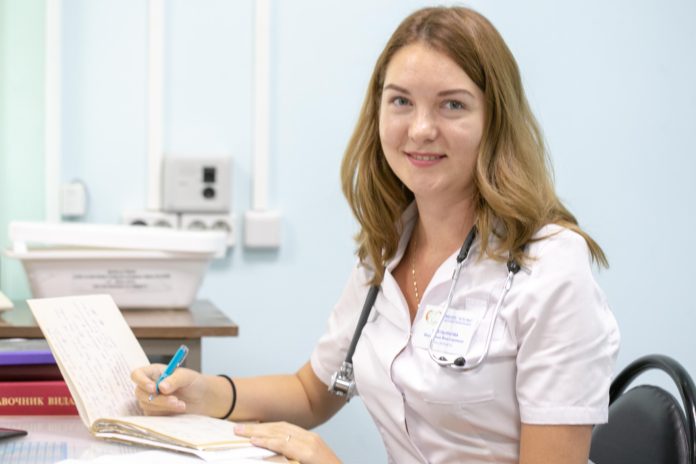 8 врачей пришли на работу в августе в учреждения здравоохранения Подольска 8 врачей пришли на работу в августе в учреждения здравоохранения Подольска