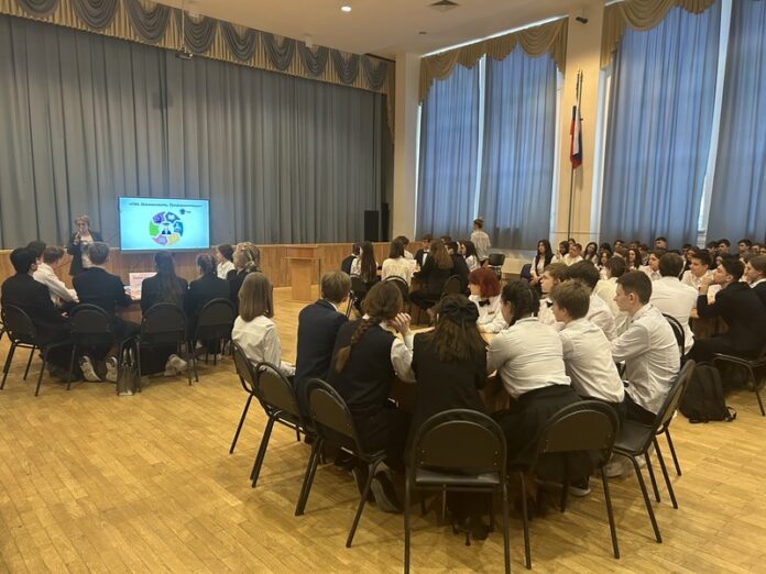 В Подольске сотрудники полиции провели акцию «Приходи учиться!» В Подольске сотрудники полиции провели акцию «Приходи учиться!»