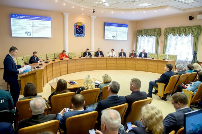 Важную тему пожарной безопасности обсудили на совещании в Подольске Важную тему пожарной безопасности обсудили на совещании в Подольске