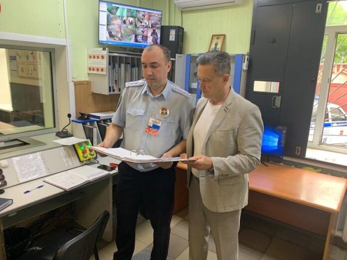 Председатель Общественного совета при УМВД России по г.о. Подольск посетил 3 отдел полиции Председатель Общественного совета при УМВД России по г.о. Подольск посетил 3 отдел полиции