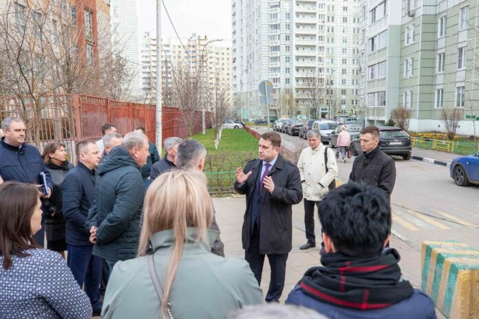 Спортивные площадки на ул. Академика Доллежаля, 29 и 33, будут благоустроены Спортивные площадки на ул. Академика Доллежаля, 29 и 33, будут благоустроены