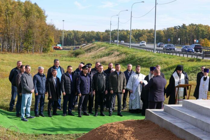 На въезде в Подольск установлен поклонный крест На въезде в Подольск установлен поклонный крест