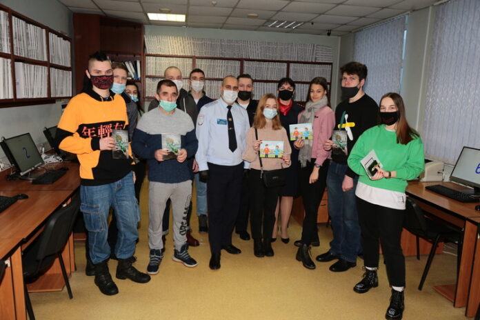 В Подольске прошла акция с будущими водителями “Мы – за безопасность на дорогах” В Подольске прошла акция с будущими водителями “Мы – за безопасность на дорогах”